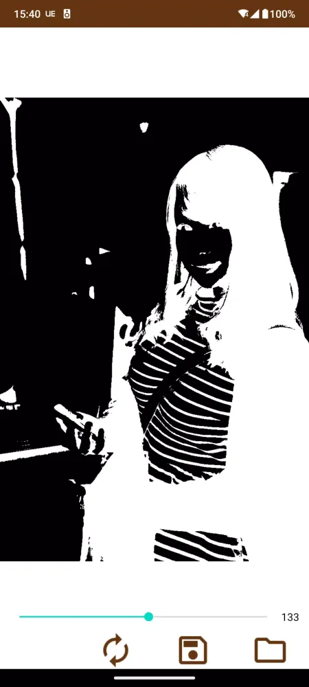Black and White Photo Screenshots