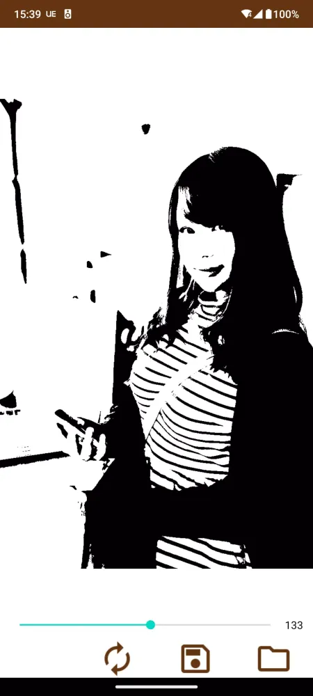 Black and White Photo Screenshots