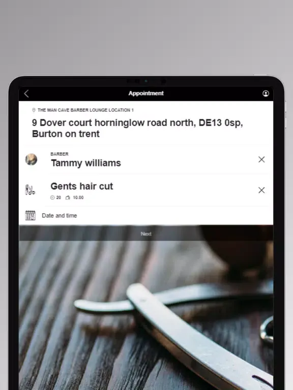صور The Man Cave Barber Lounge iPad 