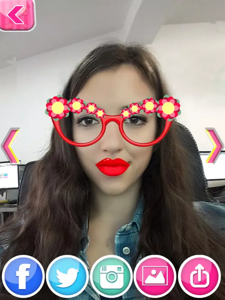 Скриншоты Cute Stickers Camera for Girls: Selfie Picture Decorator & Funny Face Photo Montage iPad 
