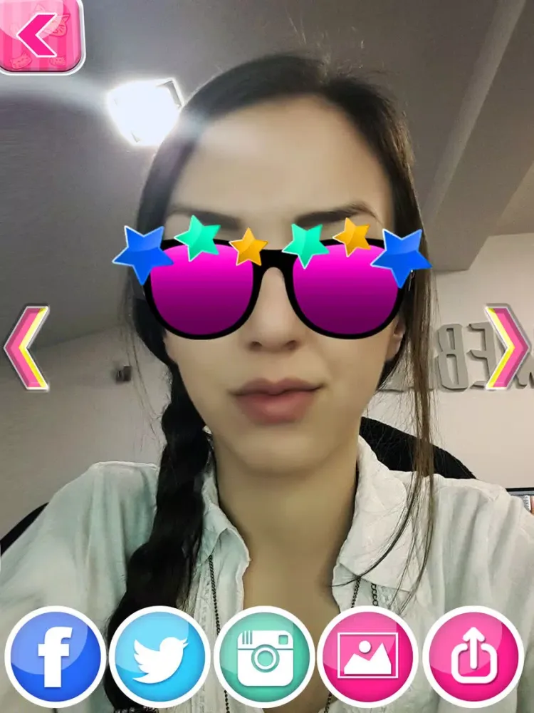 Скриншоты Cute Stickers Camera for Girls: Selfie Picture Decorator & Funny Face Photo Montage iPad 