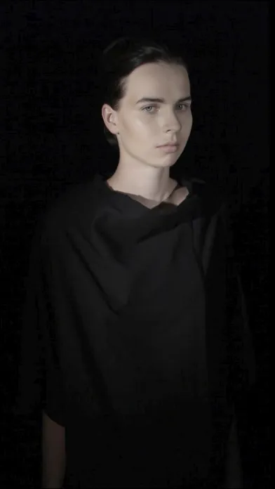 Tangkapan skrin Portrait Series No.1 by Carina Hesper