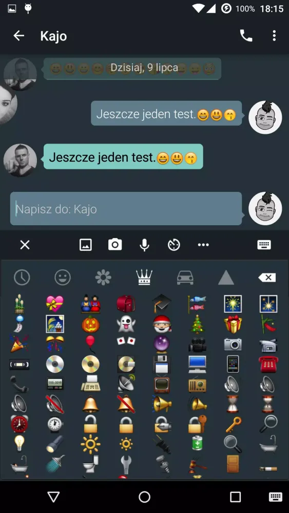 Tangkapan layar YAATA emoji plugin