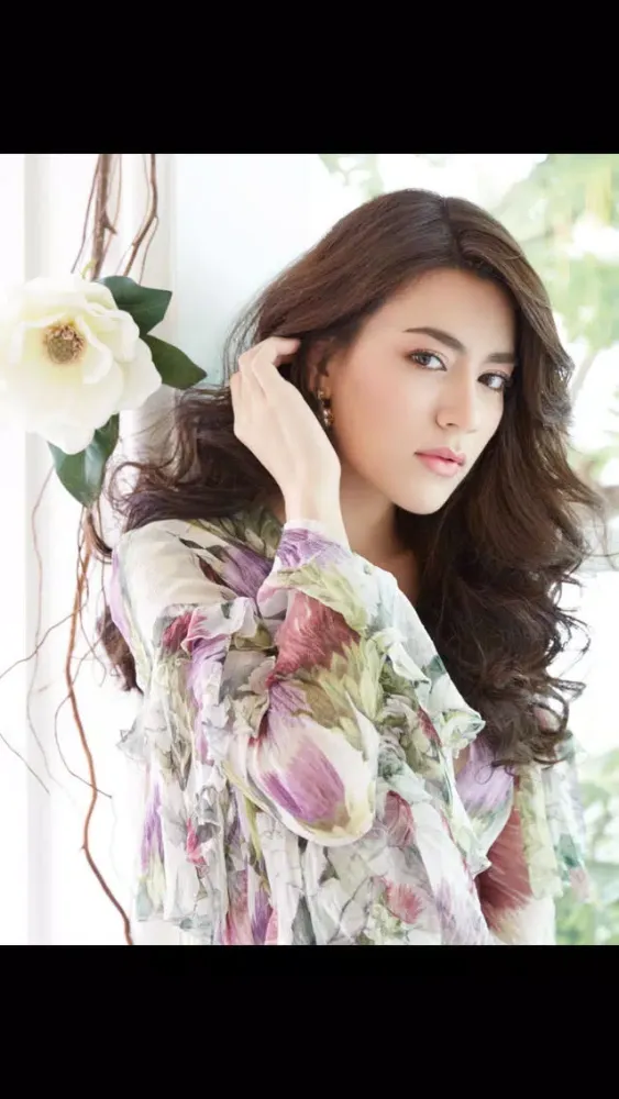 Tangkapan layar Her World Thailand