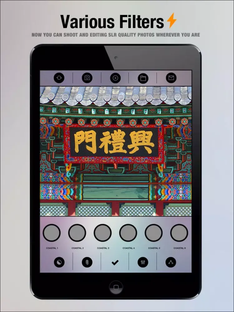 Retro Maker - Photo Editor & Blender : Best Filter Edits Plus Awesome FX iPad  스크린샷