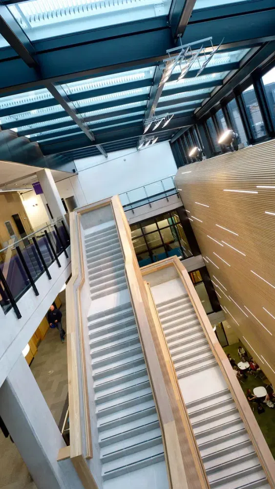 Capturas de tela do UCB VR Tours
