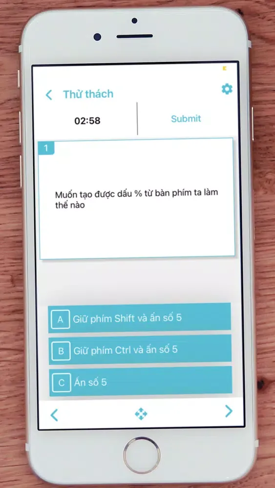 Tangkapan skrin Ôn tập Thi Trắc nghiệm